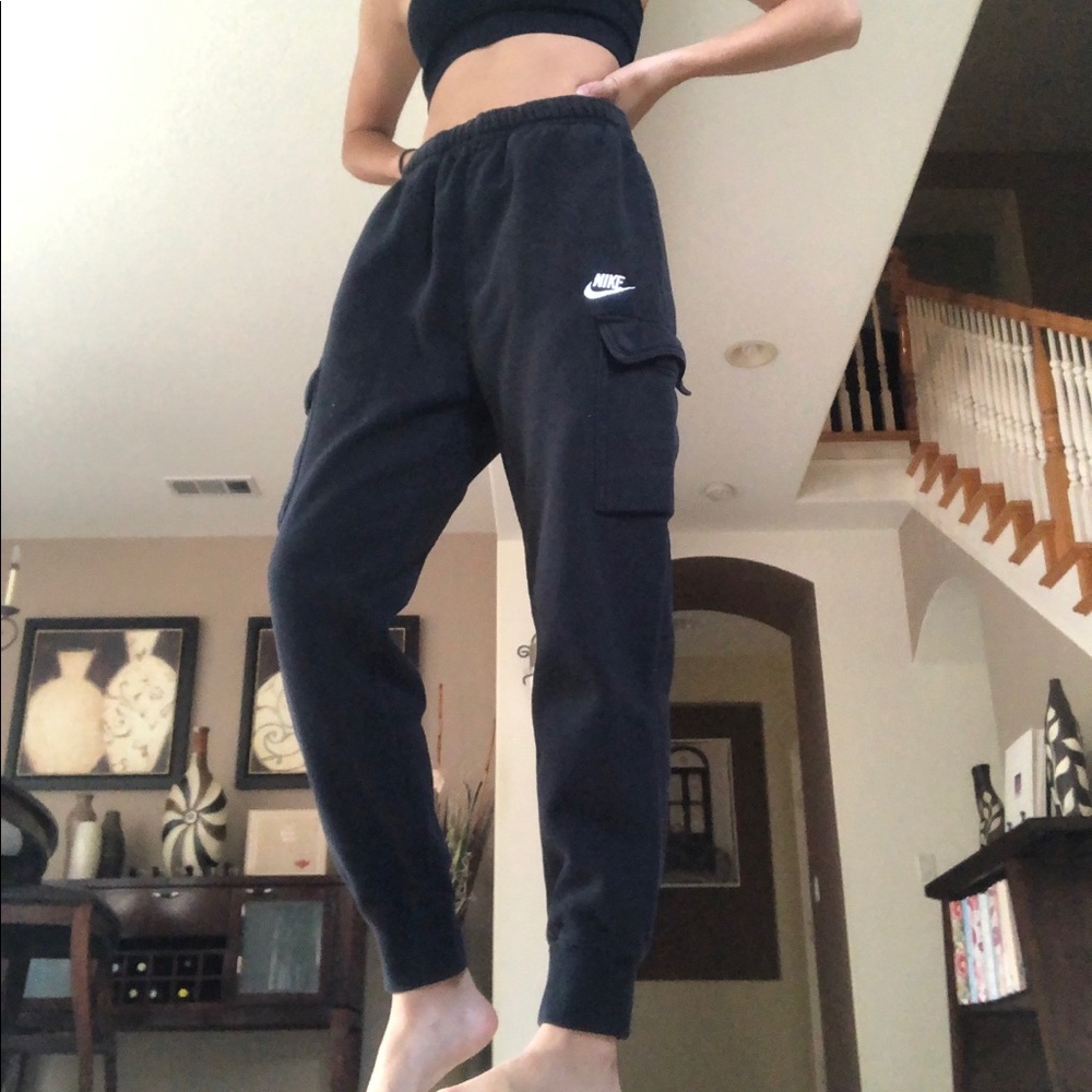 nike cargo sweatpants - Picture 1 of 3